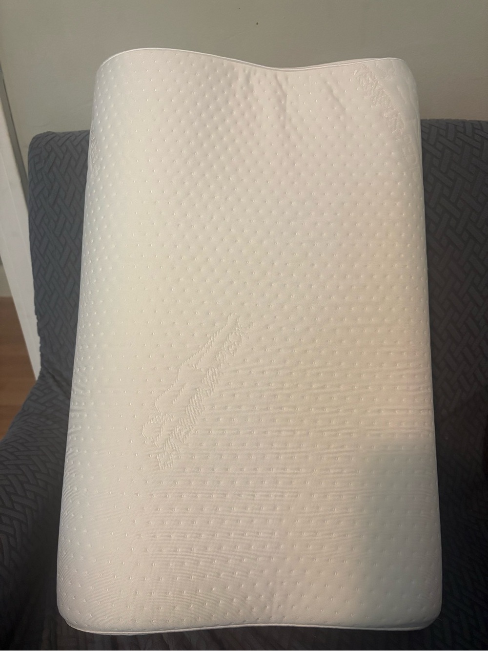 Tempur-Pedic pillow - Picture 2 of 8